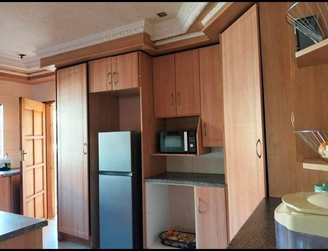 3 BEDROOM PROPERTY TO RENT IN CHROOM PARK